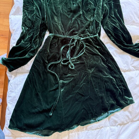 Reformation - Ottessa Velvet Wrap Dress - XLP - Picture 5 of 7